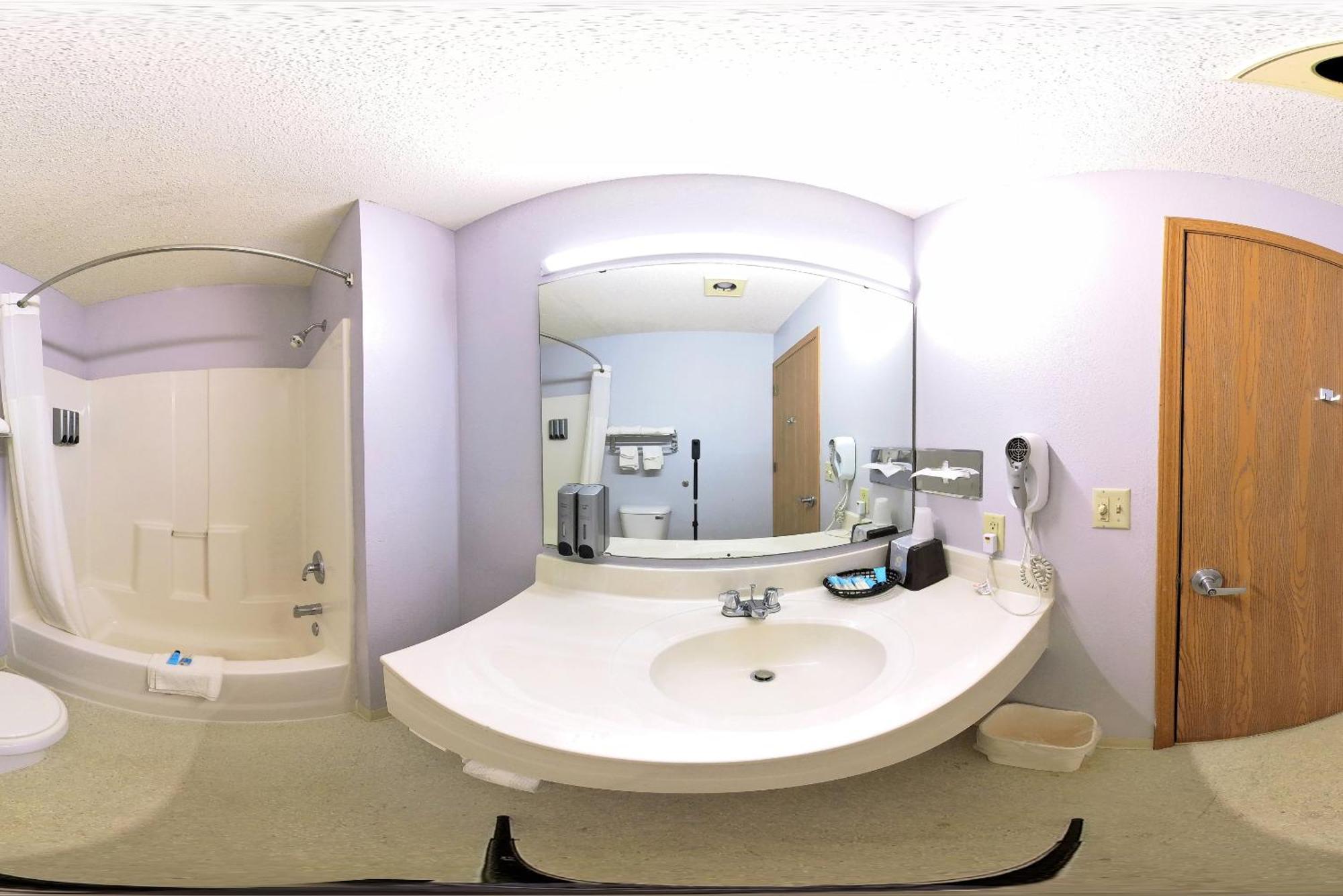Coratel Inn & Suites By Jasper New Richmond Extérieur photo
